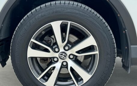 Toyota RAV4, 2018 год, 2 420 000 рублей, 5 фотография