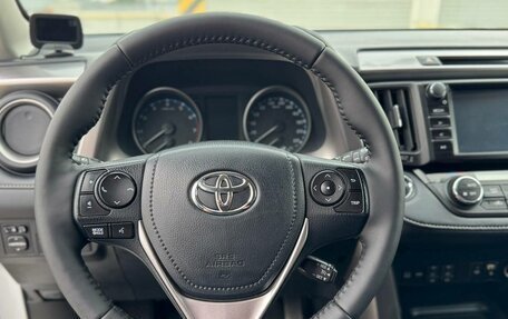 Toyota RAV4, 2018 год, 2 420 000 рублей, 18 фотография