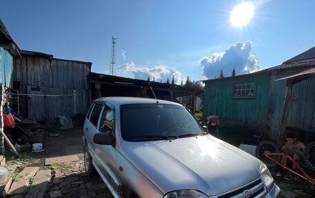 Chevrolet Niva I рестайлинг, 2006 год, 250 000 рублей, 2 фотография