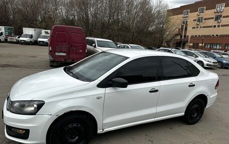 Volkswagen Polo VI (EU Market), 2018 год, 700 000 рублей, 4 фотография
