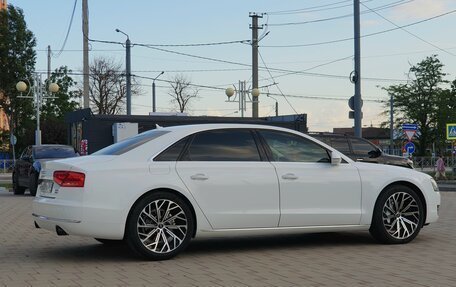 Audi A8, 2011 год, 2 550 000 рублей, 5 фотография