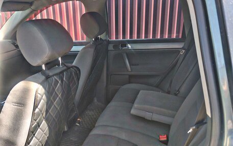 Volkswagen Touareg III, 2005 год, 535 000 рублей, 9 фотография