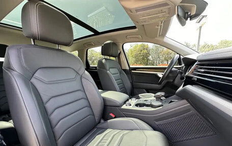 Volkswagen Touareg III, 2021 год, 3 850 000 рублей, 9 фотография
