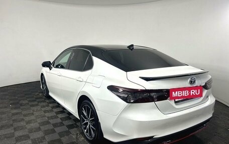 Toyota Camry, 2021 год, 3 180 000 рублей, 7 фотография