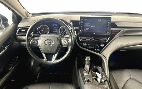 Toyota Camry, 2021 год, 3 180 000 рублей, 11 фотография