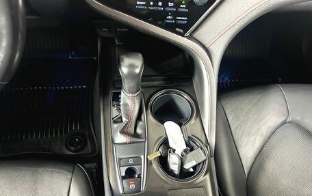 Toyota Camry, 2021 год, 3 180 000 рублей, 14 фотография