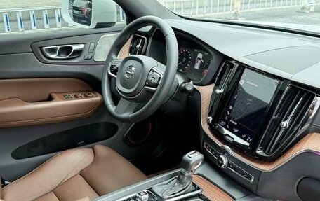 Volvo XC60 II, 2021 год, 2 850 000 рублей, 11 фотография