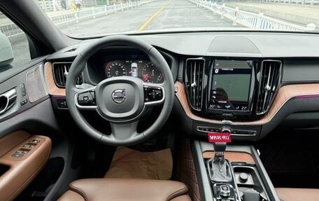 Volvo XC60 II, 2021 год, 2 850 000 рублей, 12 фотография