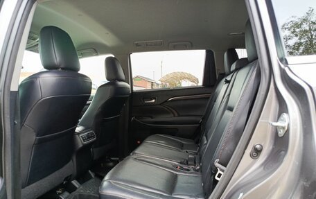 Toyota Highlander III, 2014 год, 2 736 800 рублей, 15 фотография
