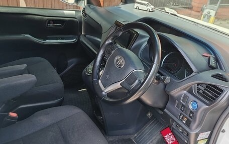 Toyota Noah III, 2014 год, 1 620 000 рублей, 16 фотография