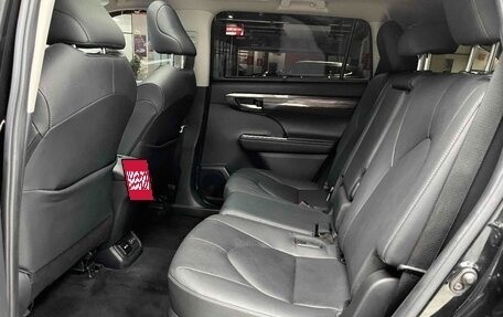 Toyota Highlander, 2021 год, 3 341 000 рублей, 5 фотография