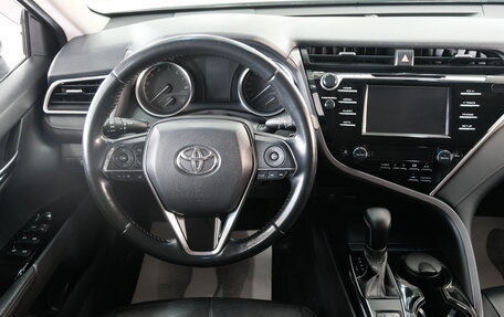 Toyota Camry, 2018 год, 2 649 000 рублей, 11 фотография