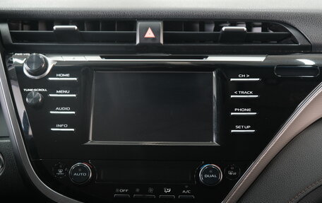 Toyota Camry, 2018 год, 2 649 000 рублей, 17 фотография