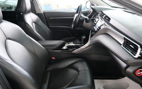 Toyota Camry, 2018 год, 2 649 000 рублей, 21 фотография