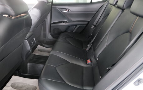 Toyota Camry, 2018 год, 2 649 000 рублей, 22 фотография