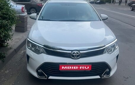 Toyota Camry, 2016 год, 2 050 000 рублей, 1 фотография