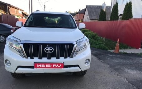 Toyota Land Cruiser Prado 150 рестайлинг 2, 2015 год, 3 450 000 рублей, 3 фотография