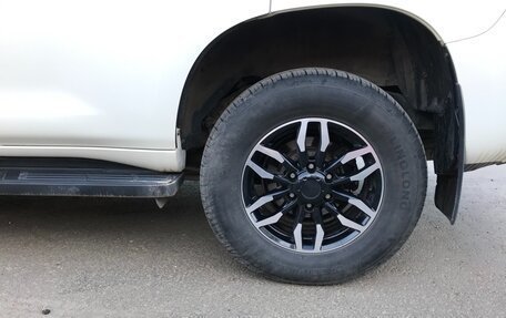 Toyota Land Cruiser Prado 150 рестайлинг 2, 2015 год, 3 450 000 рублей, 5 фотография