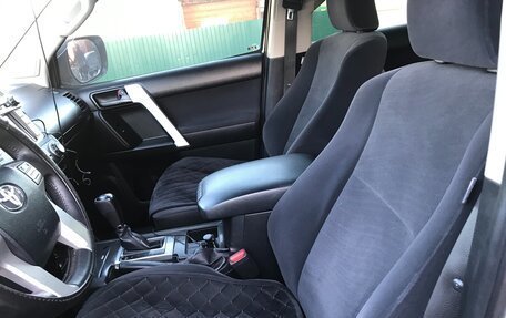 Toyota Land Cruiser Prado 150 рестайлинг 2, 2015 год, 3 450 000 рублей, 9 фотография