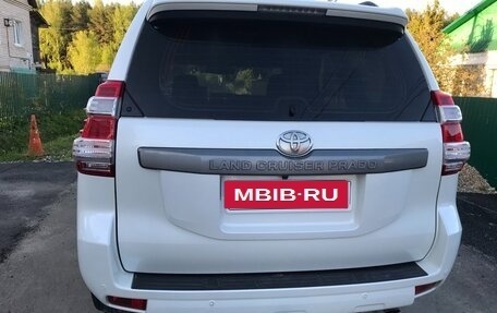 Toyota Land Cruiser Prado 150 рестайлинг 2, 2015 год, 3 450 000 рублей, 6 фотография
