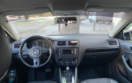 Volkswagen Jetta VI, 2013 год, 1 200 000 рублей, 8 фотография