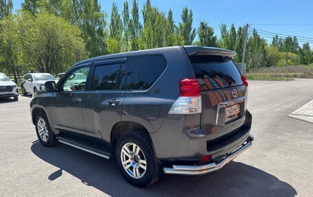 Toyota Land Cruiser Prado 150 рестайлинг 2, 2013 год, 2 850 000 рублей, 5 фотография