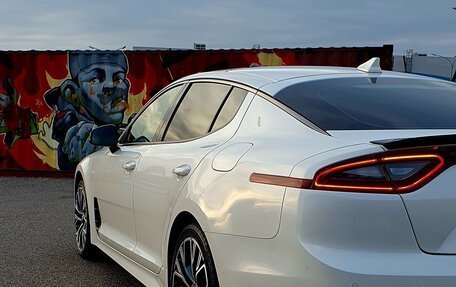 KIA Stinger I, 2018 год, 2 600 000 рублей, 10 фотография