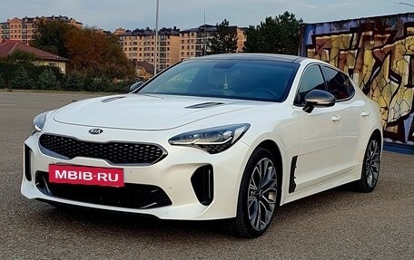 KIA Stinger I, 2018 год, 2 600 000 рублей, 3 фотография