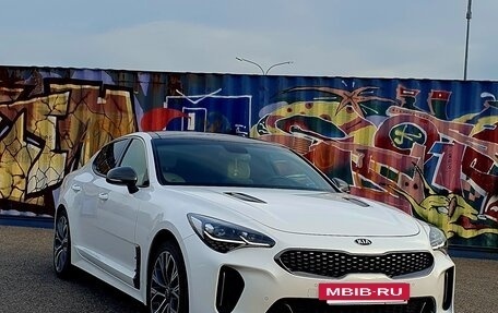 KIA Stinger I, 2018 год, 2 600 000 рублей, 2 фотография