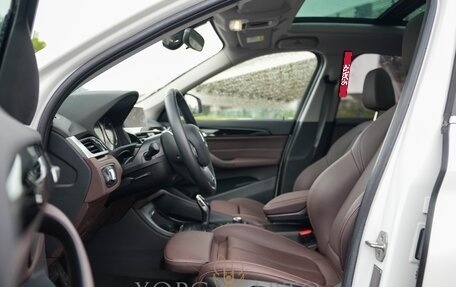 BMW X1, 2022 год, 2 300 000 рублей, 11 фотография