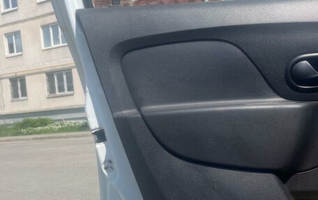 Renault Logan II, 2014 год, 550 000 рублей, 14 фотография