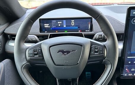 Ford Mustang Mach-E I, 2023 год, 3 240 000 рублей, 13 фотография