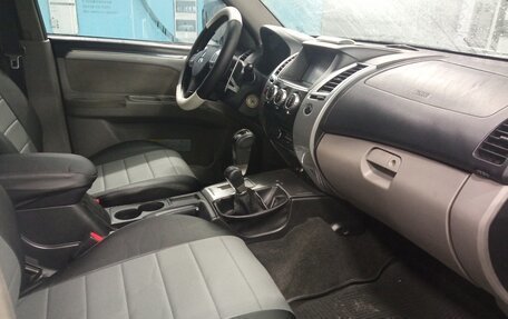 Mitsubishi Pajero Sport II рестайлинг, 2012 год, 1 680 000 рублей, 10 фотография