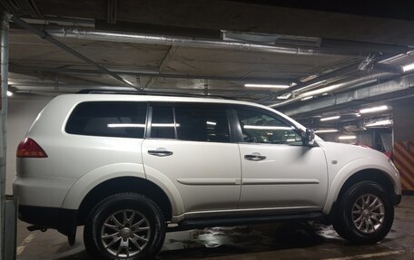 Mitsubishi Pajero Sport II рестайлинг, 2012 год, 1 680 000 рублей, 3 фотография