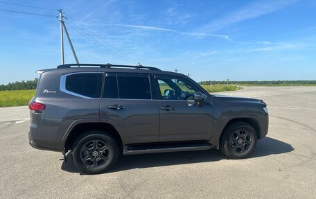Toyota Land Cruiser, 2022 год, 8 950 000 рублей, 2 фотография