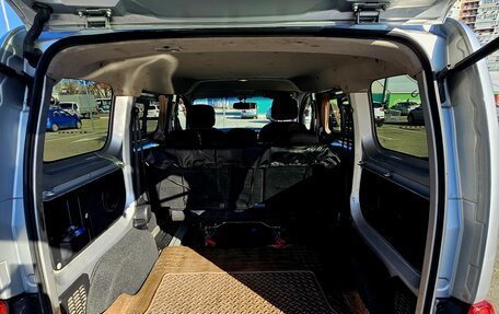 Nissan NV200, 2010 год, 1 300 000 рублей, 17 фотография