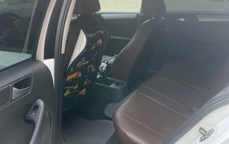 Volkswagen Jetta VI, 2012 год, 1 050 000 рублей, 5 фотография