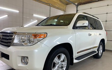 Toyota Land Cruiser 200, 2015 год, 4 350 000 рублей, 2 фотография
