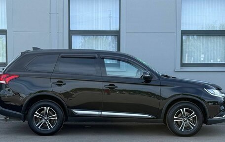 Mitsubishi Outlander III рестайлинг 3, 2019 год, 2 255 000 рублей, 4 фотография