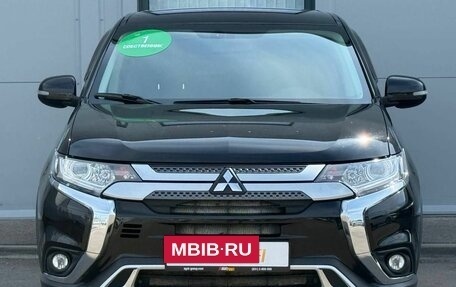 Mitsubishi Outlander III рестайлинг 3, 2019 год, 2 255 000 рублей, 2 фотография