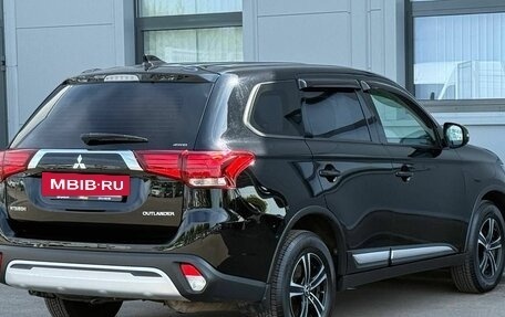 Mitsubishi Outlander III рестайлинг 3, 2019 год, 2 255 000 рублей, 5 фотография