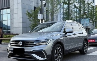 Volkswagen Tiguan II, 2022 год, 2 620 000 рублей, 1 фотография