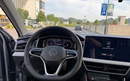 Volkswagen Tiguan II, 2022 год, 2 620 000 рублей, 11 фотография