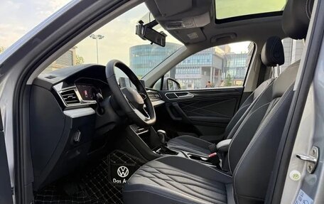 Volkswagen Tiguan II, 2022 год, 2 620 000 рублей, 8 фотография