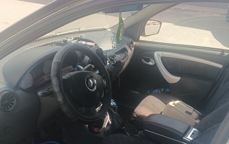 Renault Logan I, 2013 год, 450 000 рублей, 2 фотография