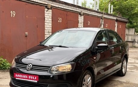 Volkswagen Polo VI (EU Market), 2013 год, 875 000 рублей, 3 фотография