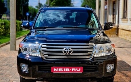Toyota Land Cruiser 200, 2015 год, 4 450 000 рублей, 2 фотография