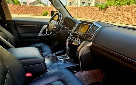 Toyota Land Cruiser 200, 2015 год, 4 450 000 рублей, 14 фотография