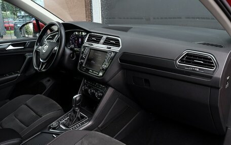 Volkswagen Tiguan II, 2017 год, 1 995 000 рублей, 9 фотография
