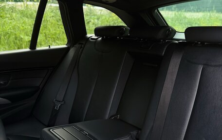 BMW 3 серия, 2018 год, 2 130 000 рублей, 18 фотография